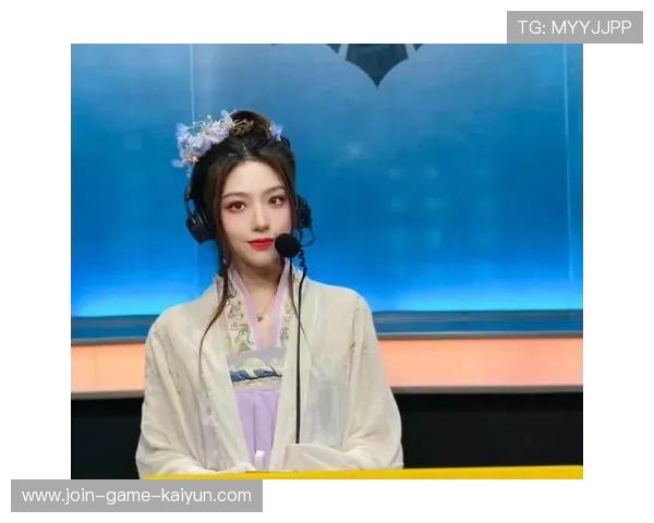 网球女神穿汉服亮相