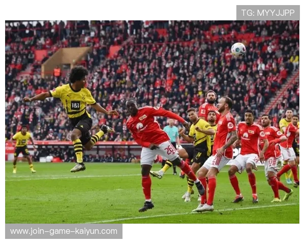 沃尔夫斯堡多点切换撕开两侧防守