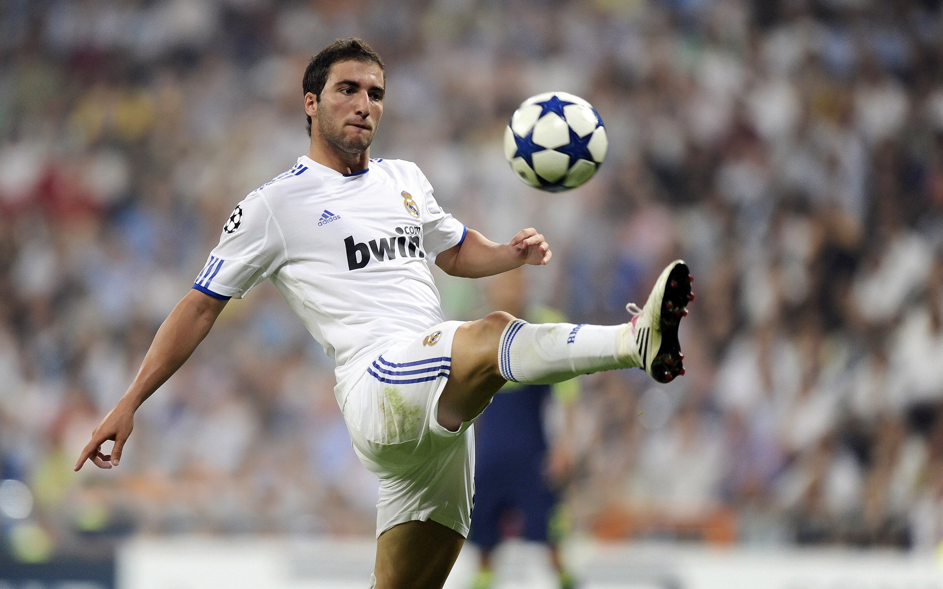 世界杯“最佳年轻球员”得主恩佐·费尔南德斯从默默无闻到家喻户晓